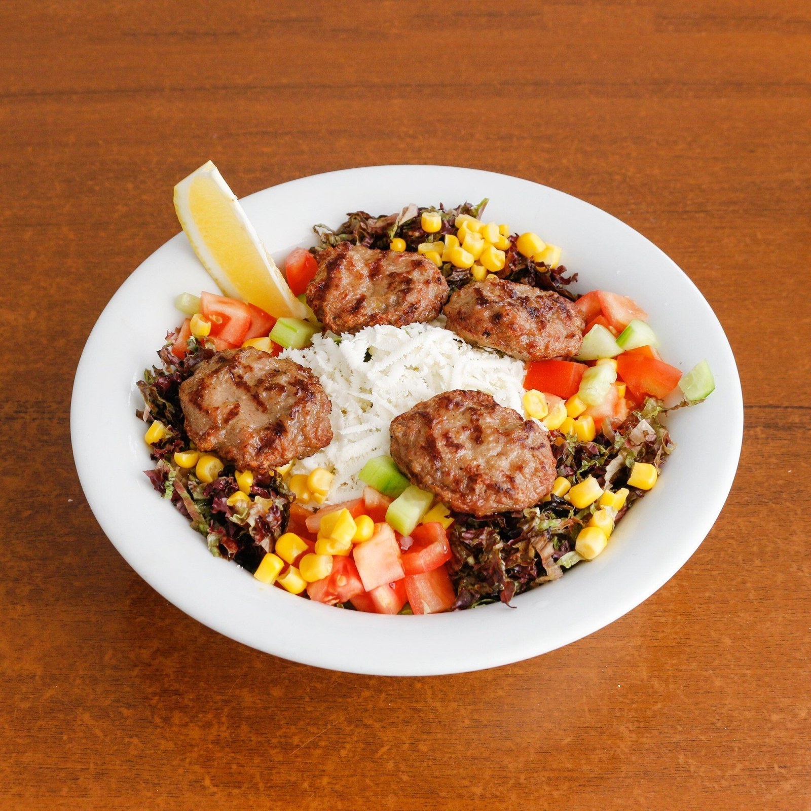 Köfteli Salata