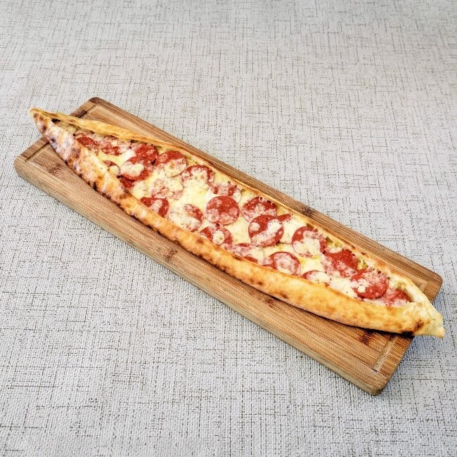 Sucuklu Kaşarlı Pide