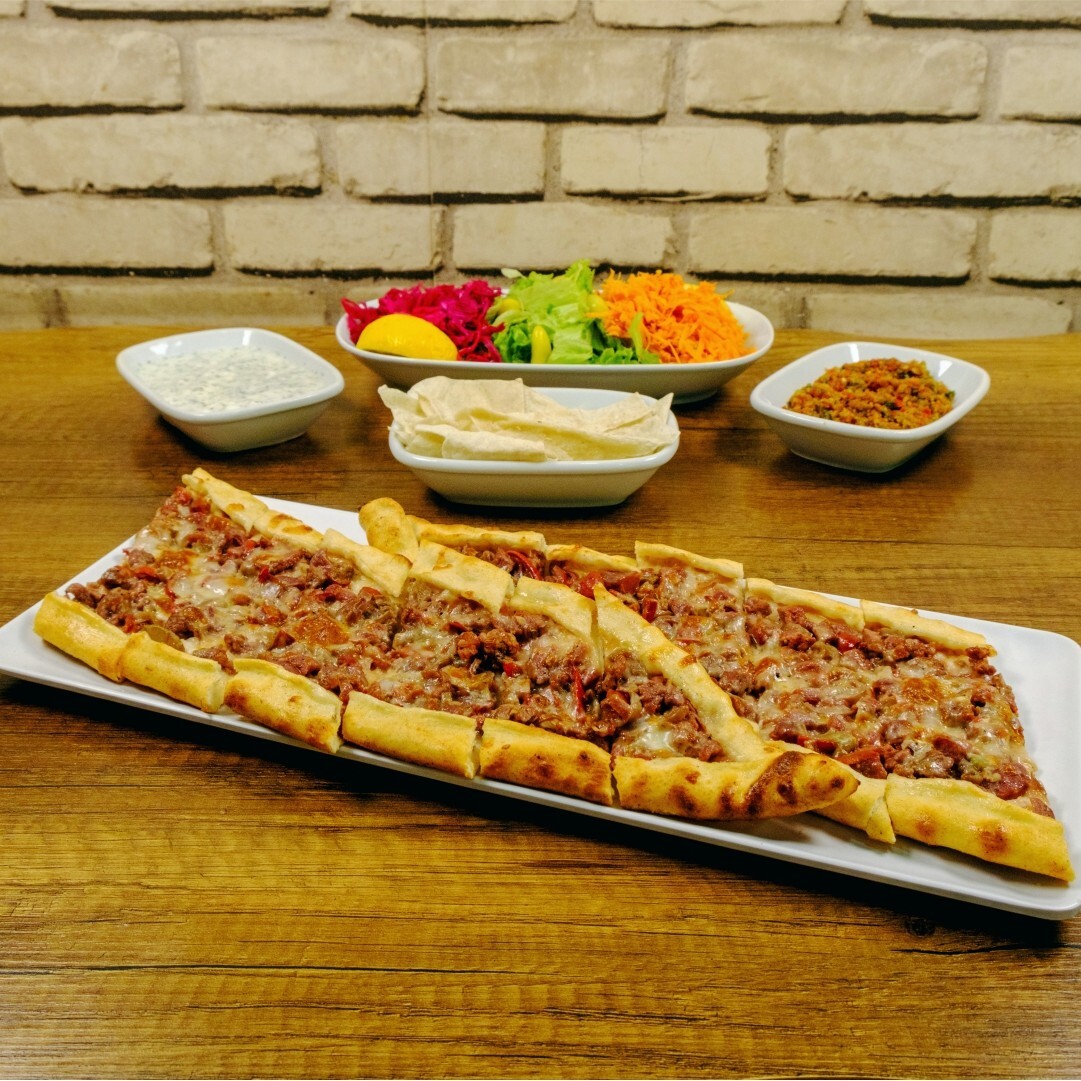 Kuşbaşılı Pide
