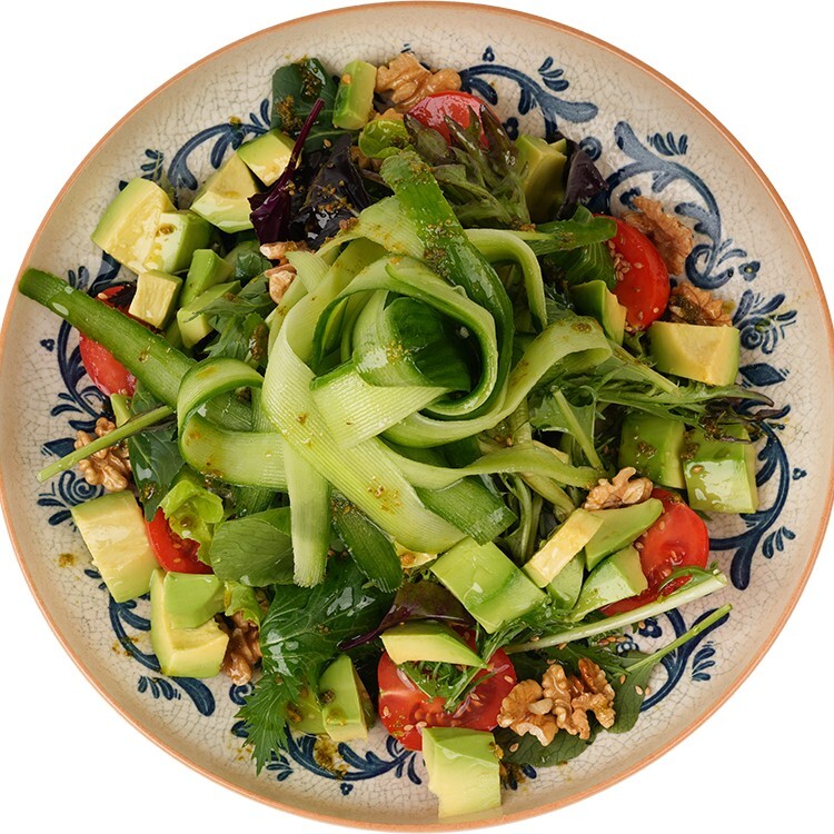 Avokadolu Salata (Vejeteryan)