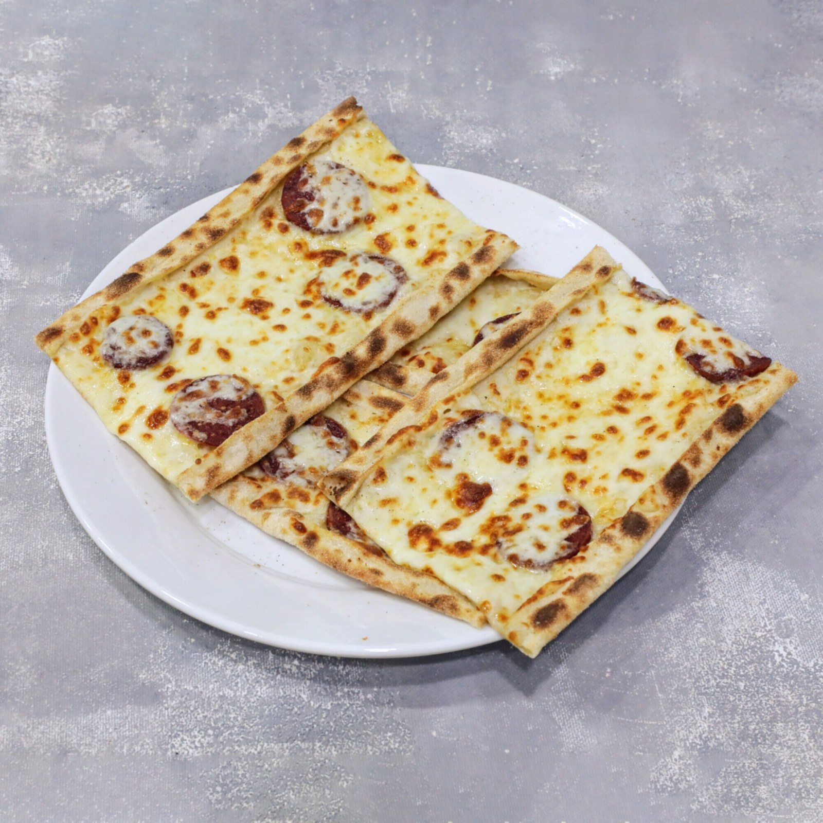 Sucuklu Kaşarlı Pide