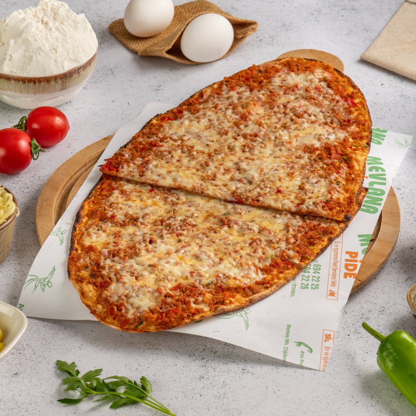 Kaşarlı Lahmacun