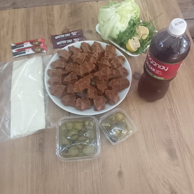 Çiğ Köfte (500 gr) & 1 lt Doğanay Şalgam (Acısız) Menü 2
