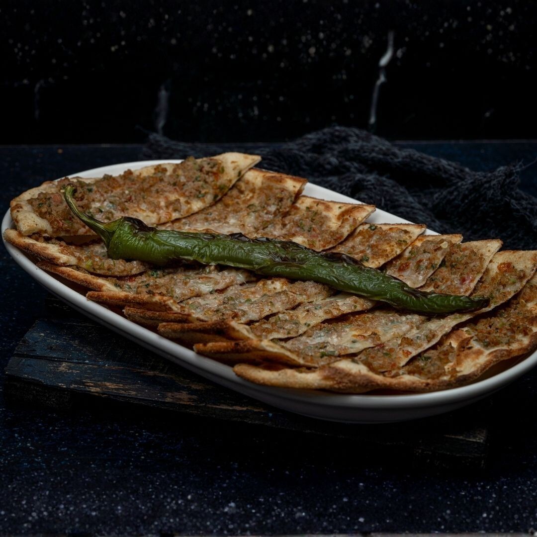 Kıymalı Kaşarlı Pide