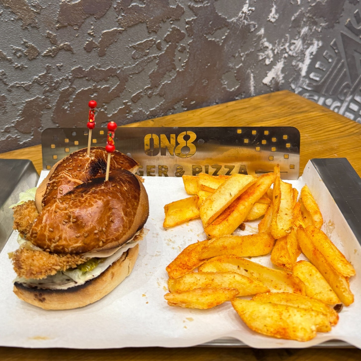Tavuk Cheeseburger