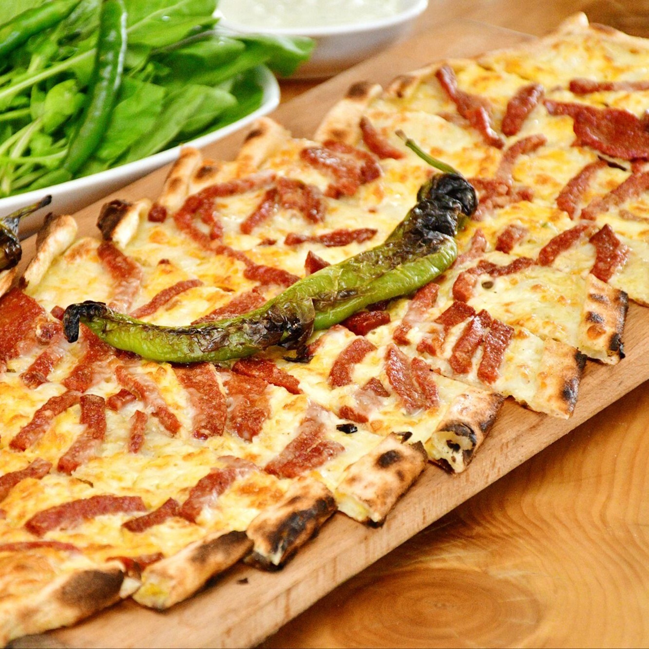 Sucuklu Kaşarlı Pide