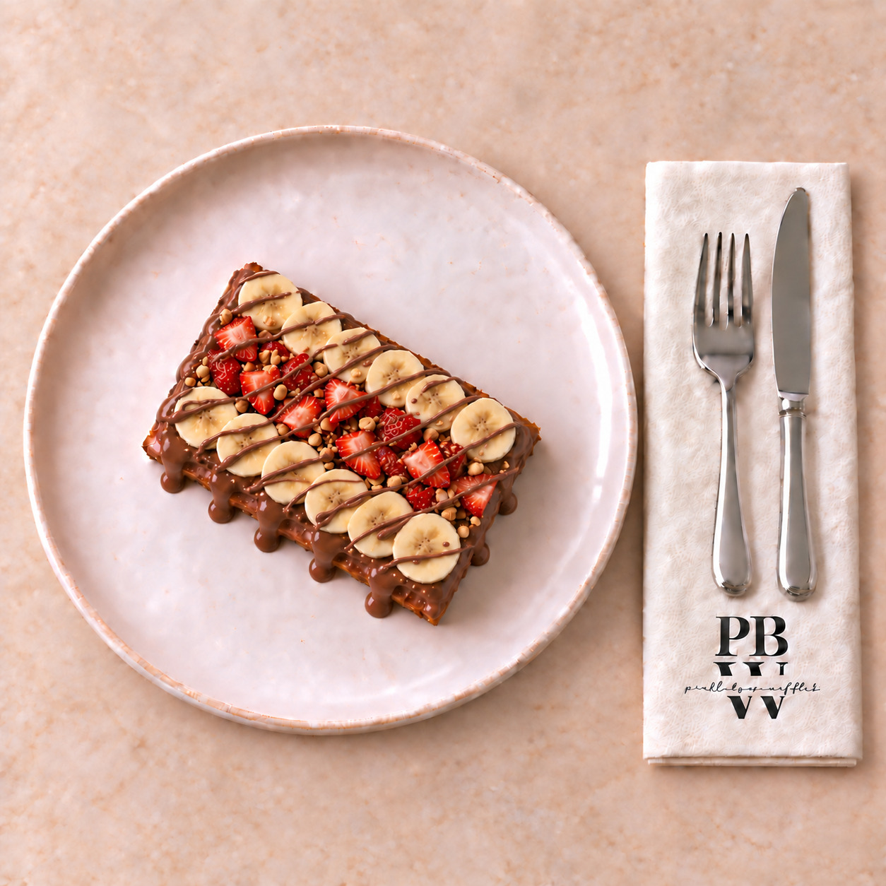 Sütlü Çikolatalı Muzlu Çilekli Waffle (Tek Kişilik)