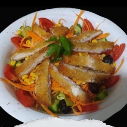 Tavuk Şinitzel Salata