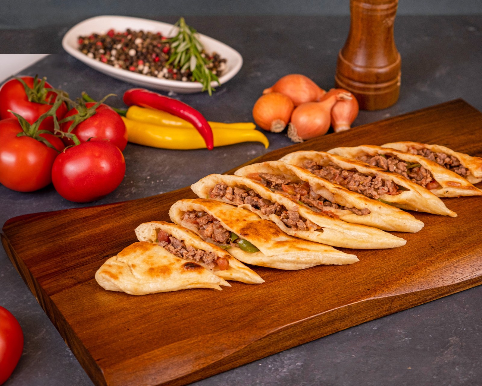 Kuşbaşılı Kır Pidesi (%100Dana but)