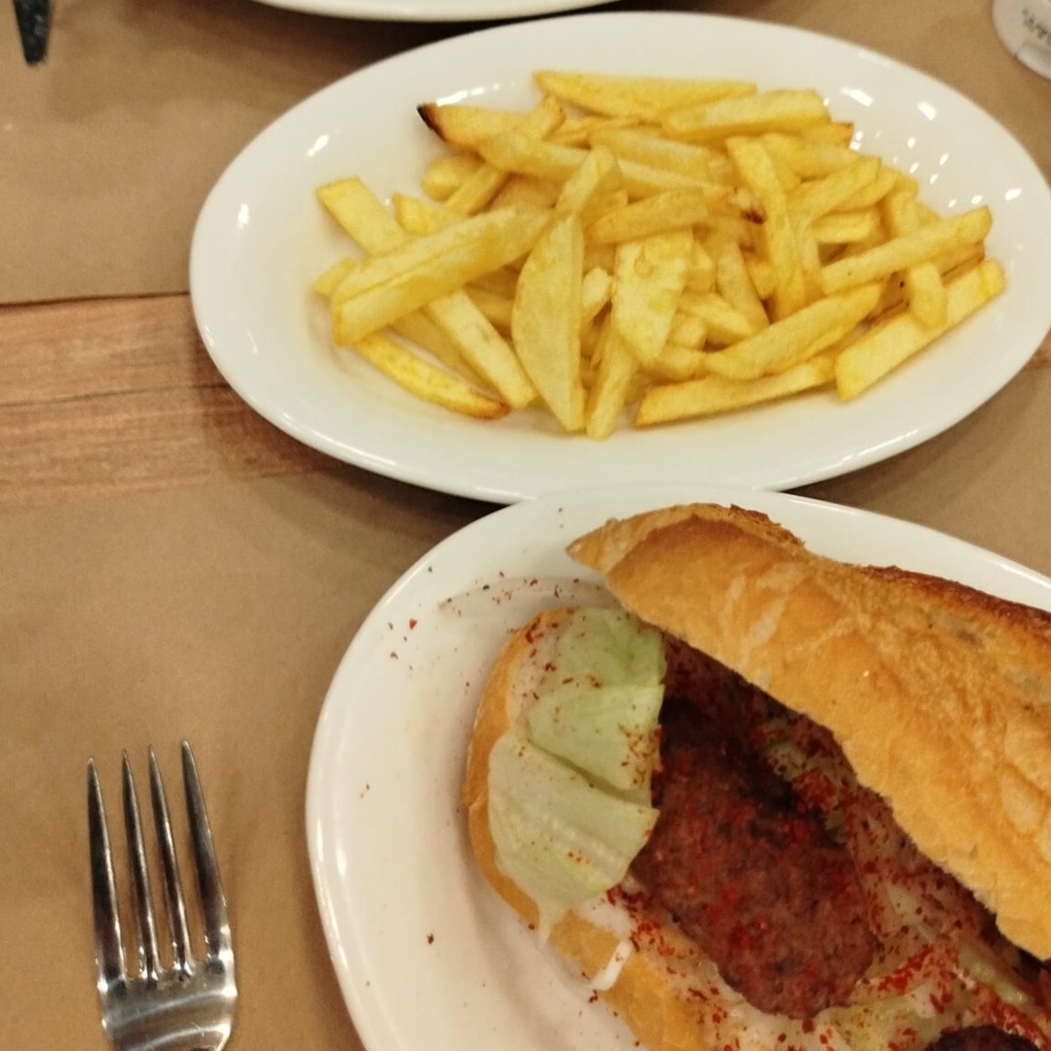 Kahuri Ekmek Arası Köfte (180 Gr.)