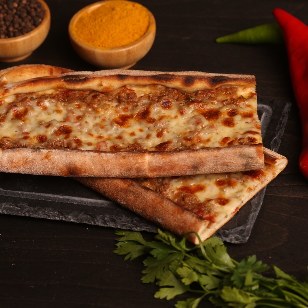 Kıymalı Kaşarlı Pide Menü