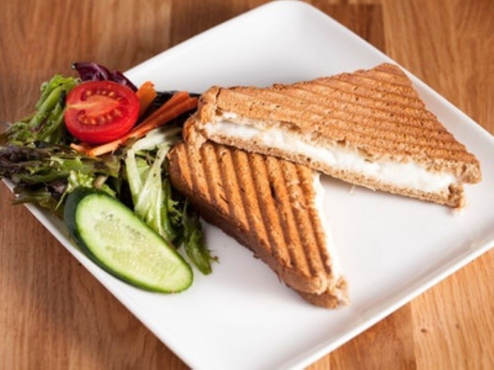 Akdeniz Tost