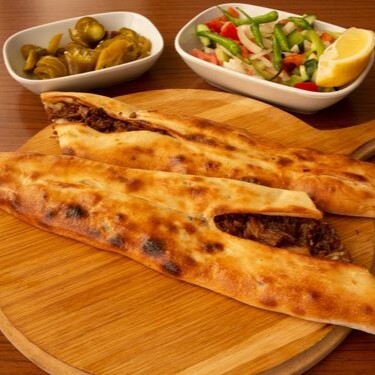 Kavurmalı Karadeniz Pidesi