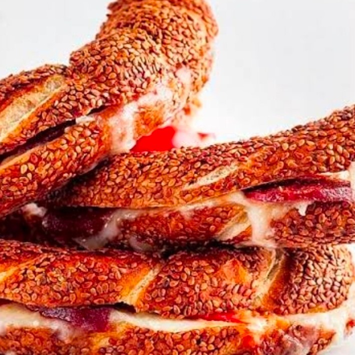 Simit Tost Labne Peynirli Beyaz Peynirli Domatesli