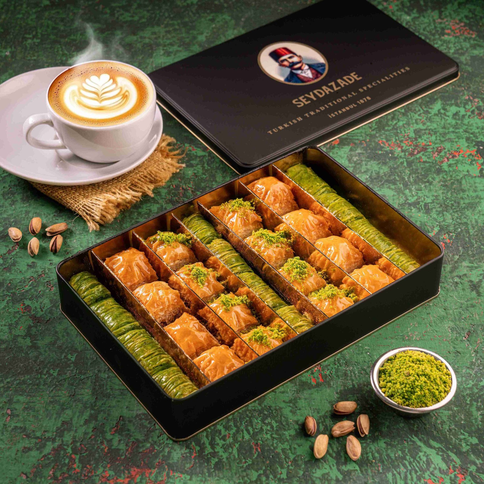 Hediyelik Karışık Baklava (1.2kg)