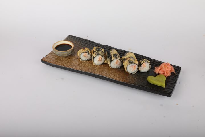 Crispy Salmon Roll (8 Pcs.)