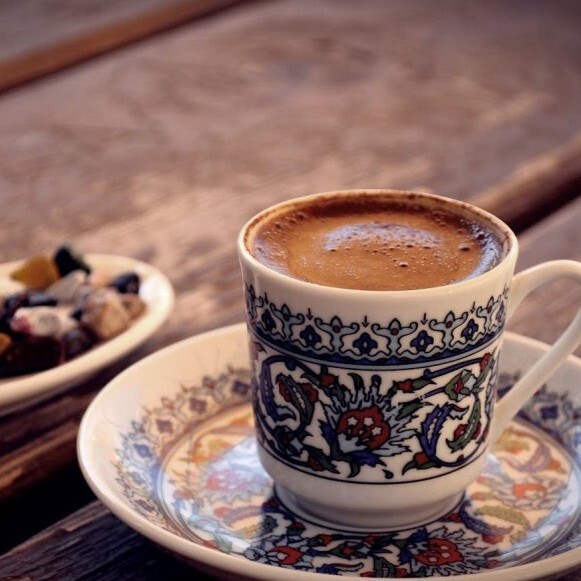 Damla Sakızlı Türk Kahvesi