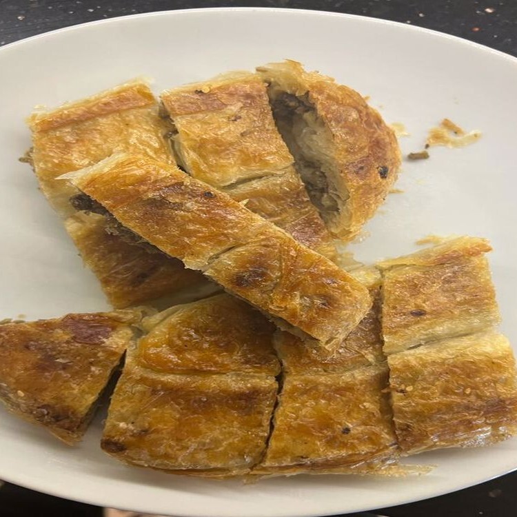Kıymalı Börek