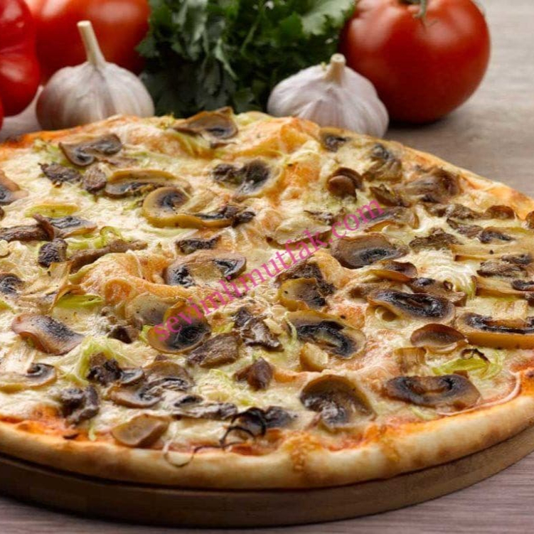 Mantarlı Pizza