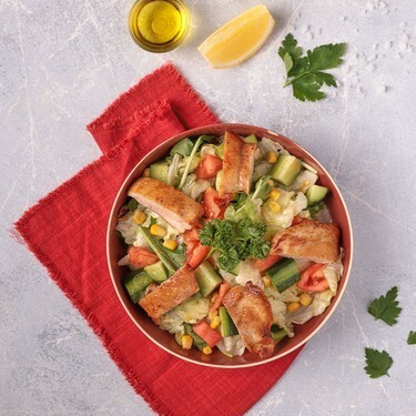 Izgara Tavuklu Salata