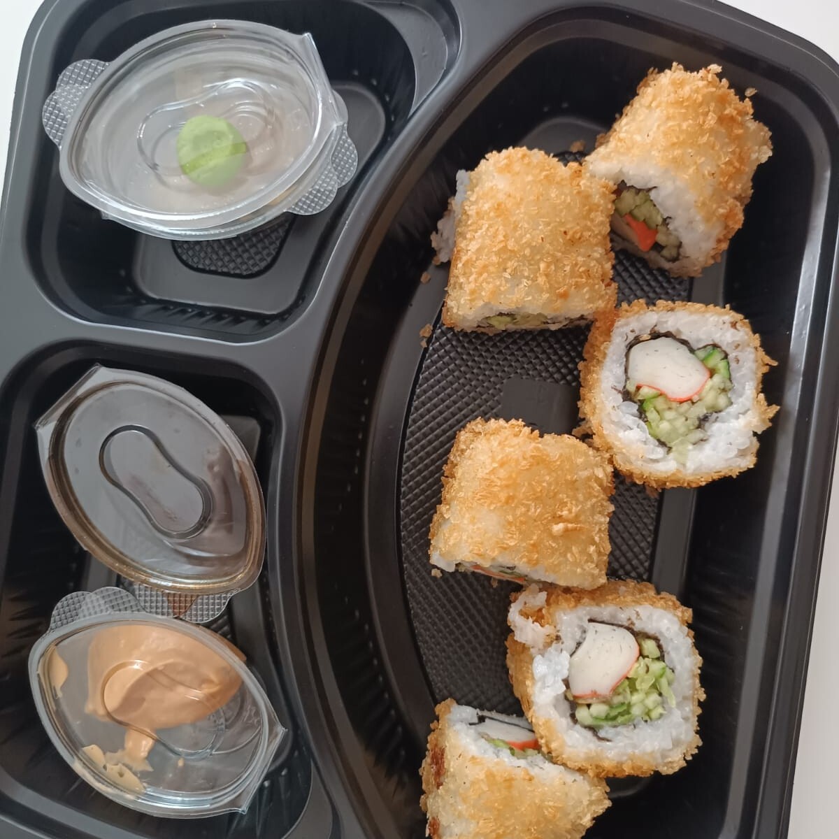 Kızarmıs California Roll
