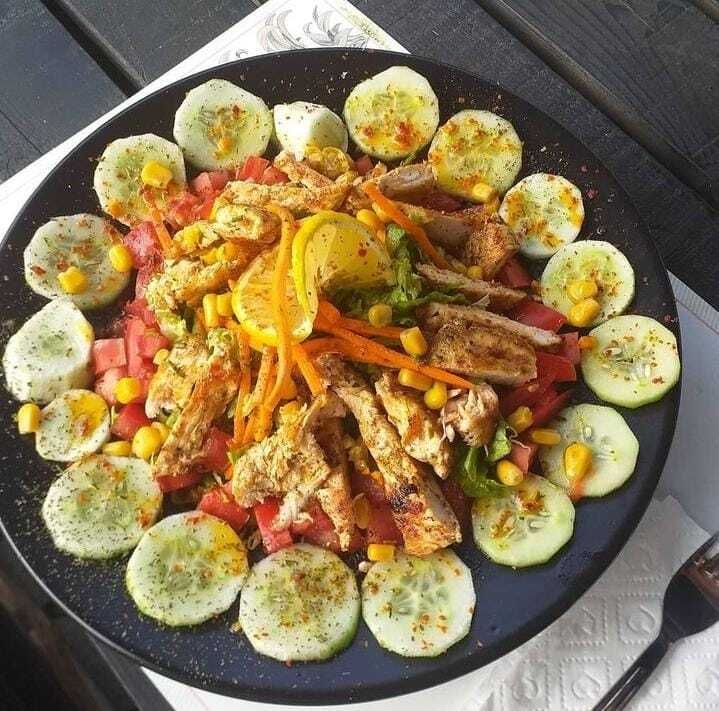 Tavuk Izgara Salata