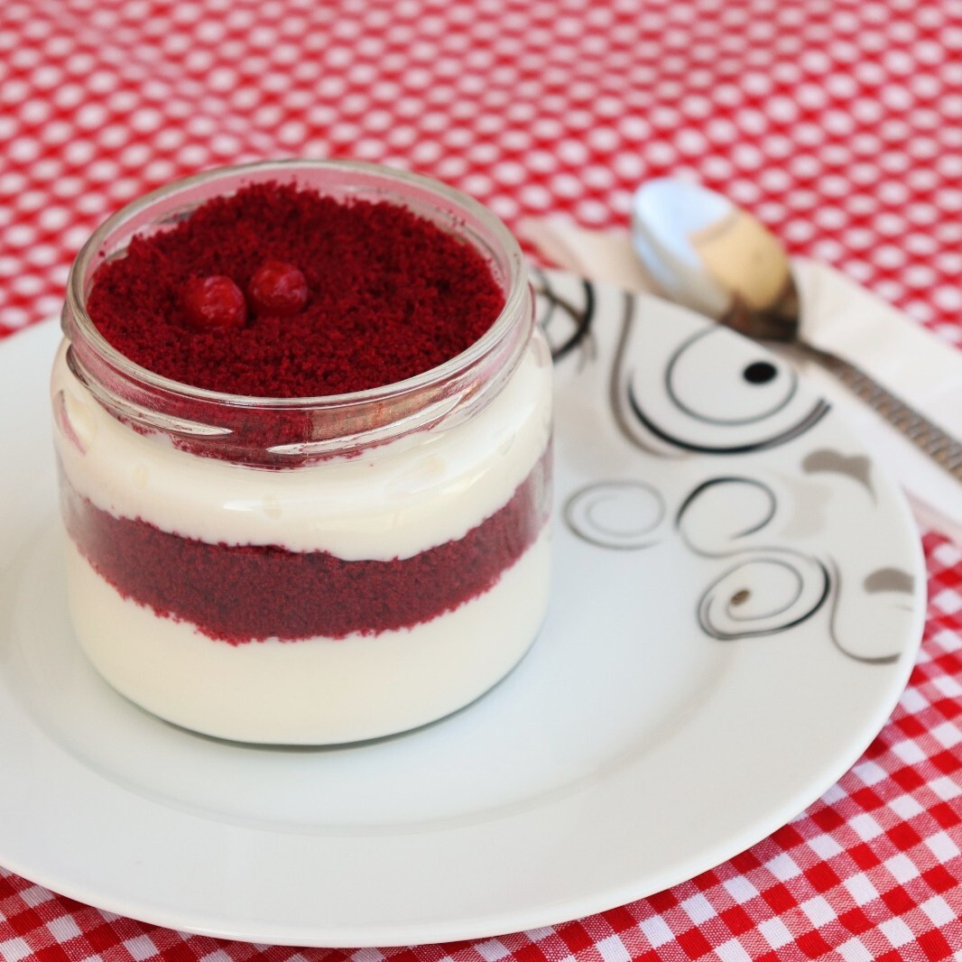 Red Velvet Magnolia Cam Kavanoz