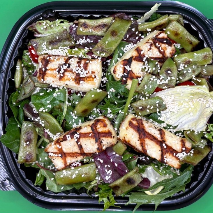 Izgara Hellim Peynirli Salata