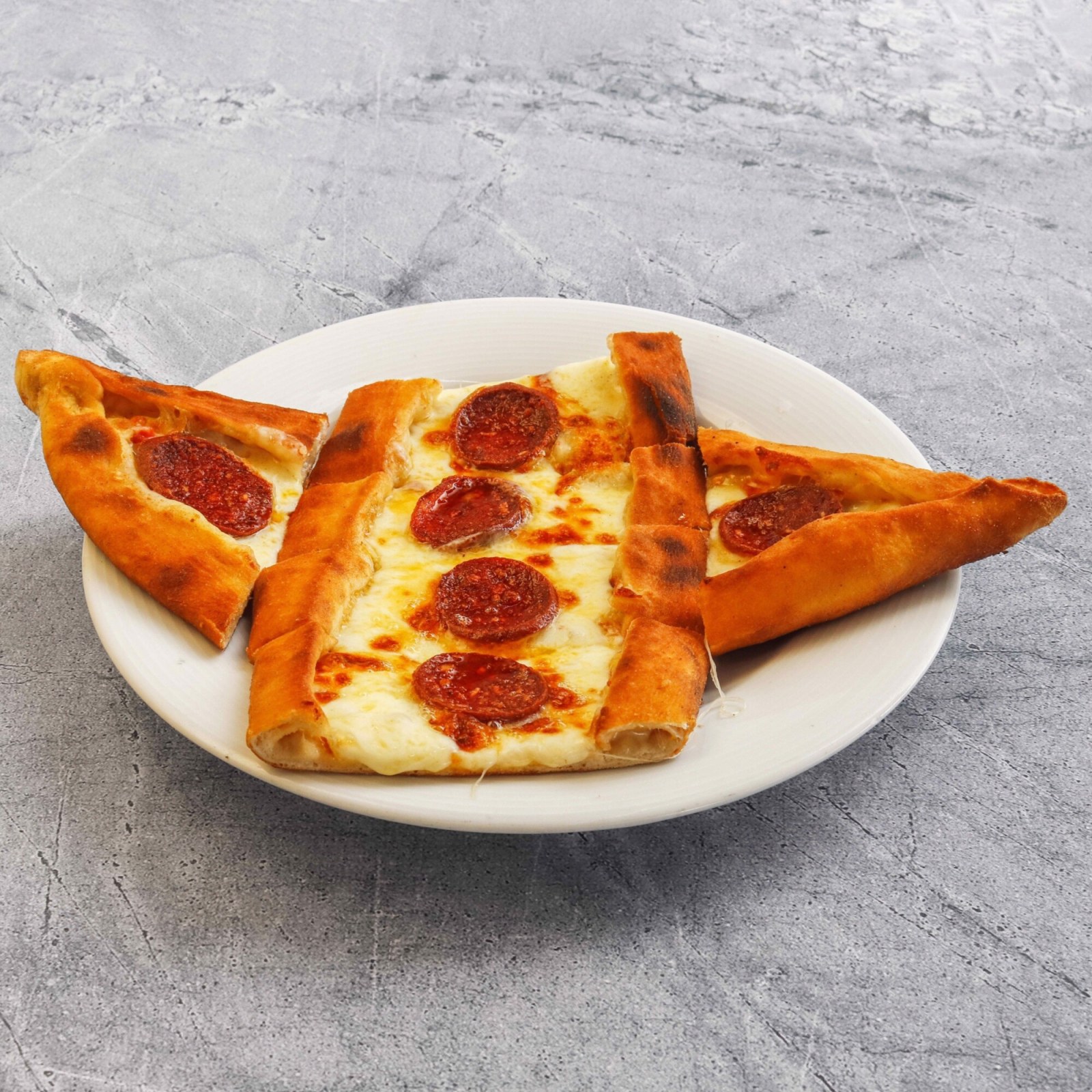 Sucuklu Yumurtalı Pide