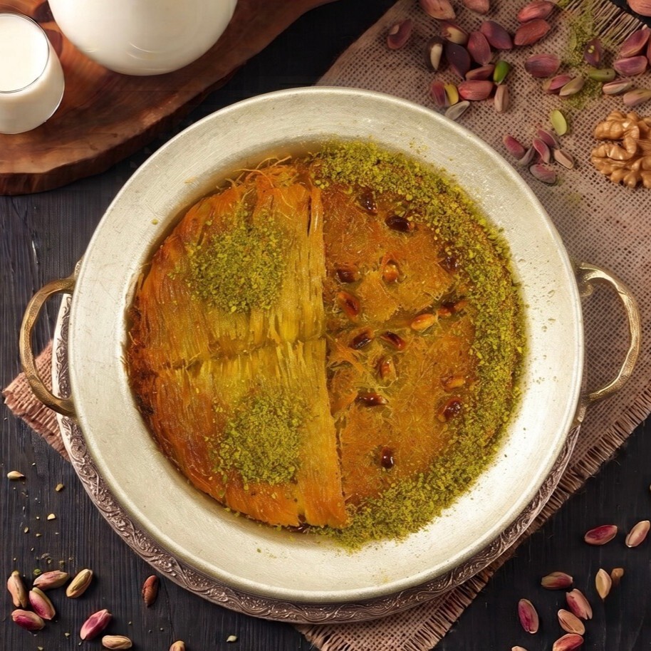 Yarı Hasır Yarı Special Künefe (4-5 Kişilik)