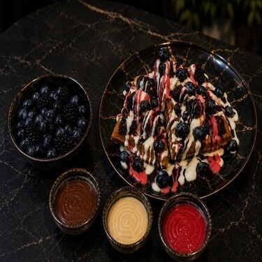 B&G Waffel Bol Böğürtlen Şöleni