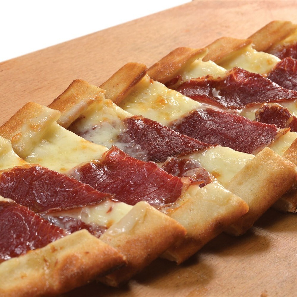 Peynirli Pastırmalı Pide