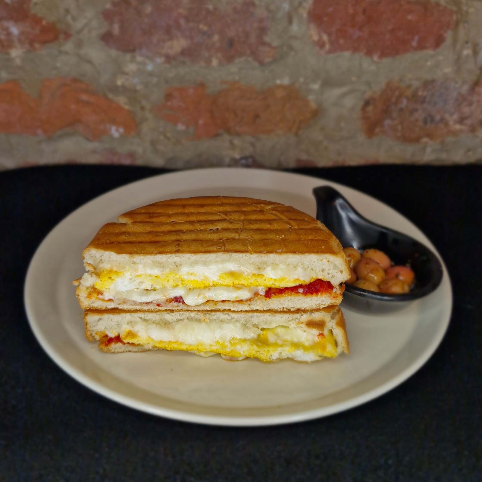 Pratik Salçalı-Yumurtalı Tost