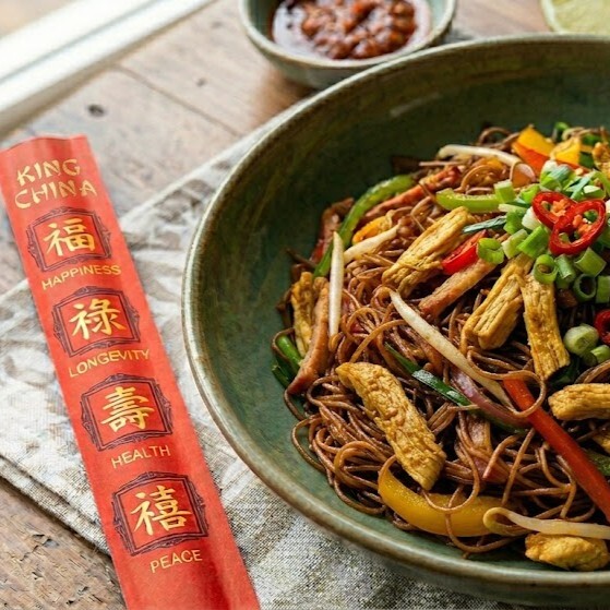 Singapur Usulü Tavuklu Noodle