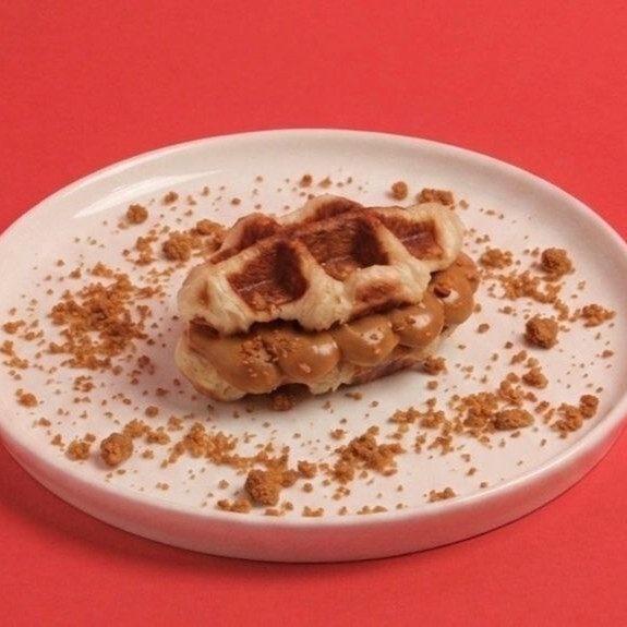 CARAMEL COOKIE CROFFLE