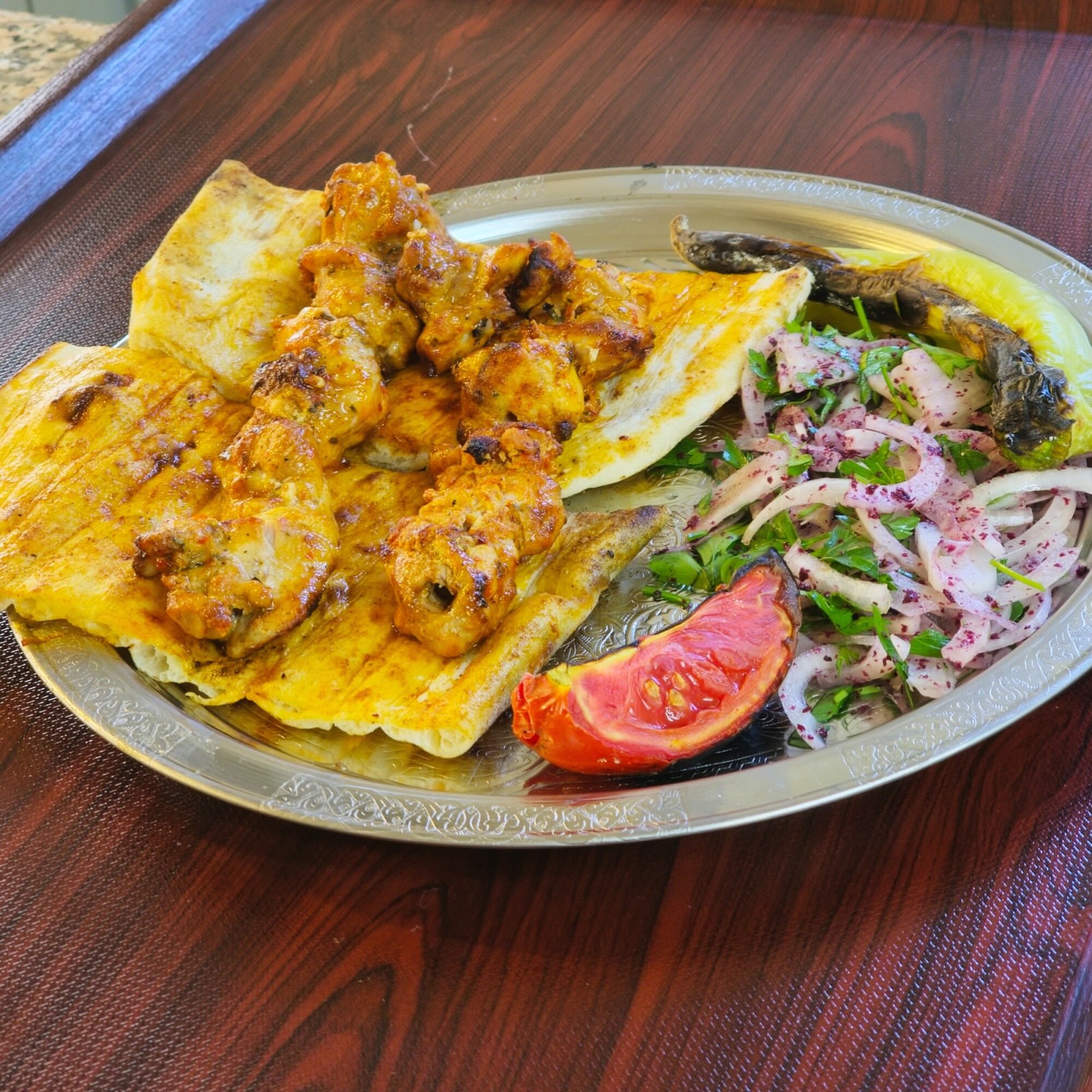 Tavuk Kuşbaşı Ziyafet Menüsü (6 Çeşit Meze ve Tatlı İkramlı)