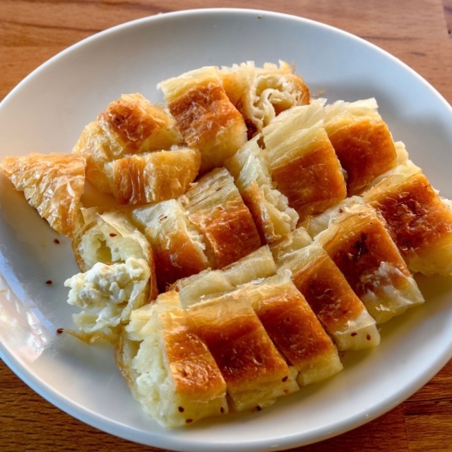 Peynirli Sarıyer Böreği (1 kg.)