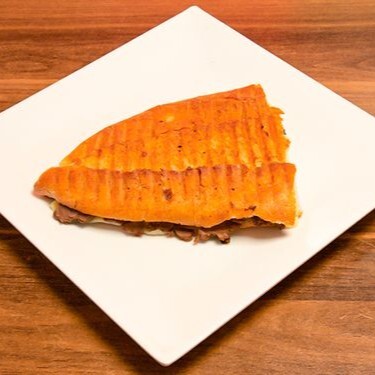 Kavurmalı Tost (Yarım)
