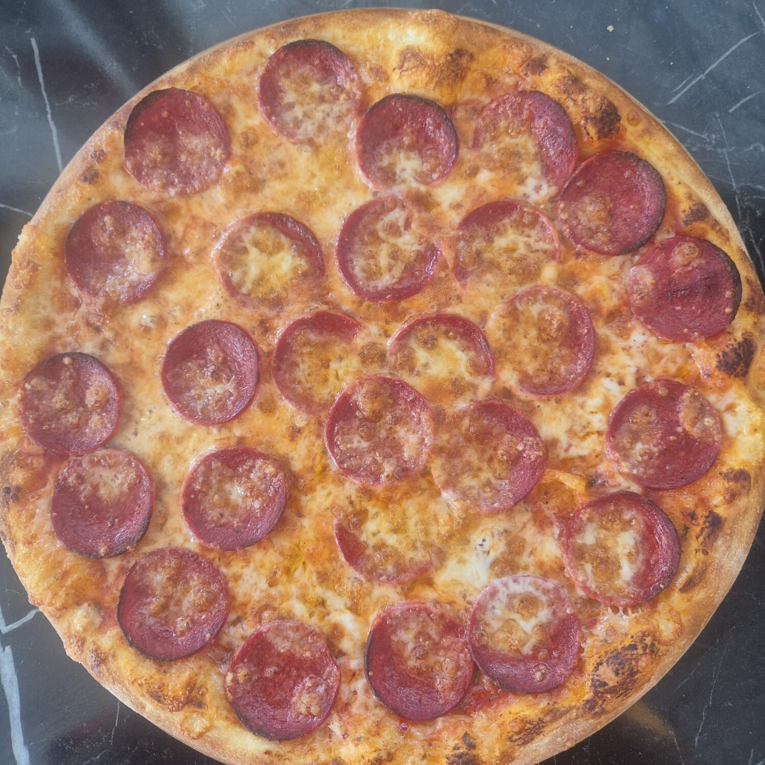 Sucuklum Pizza (Büyük)
