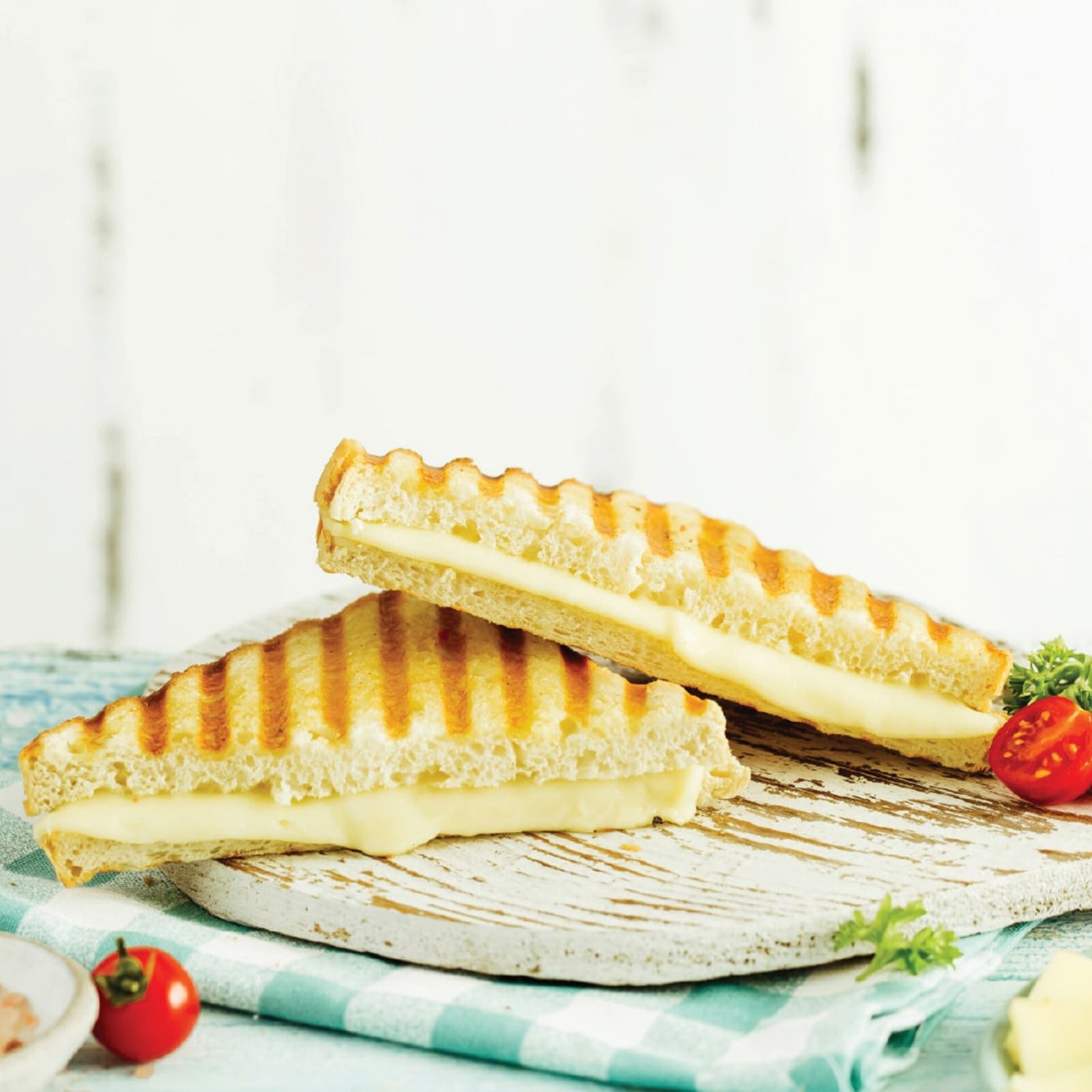 3 Peynirli Tost