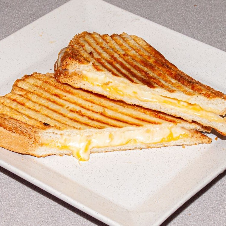 Tam Yağlı Beyaz Peynirli Tost