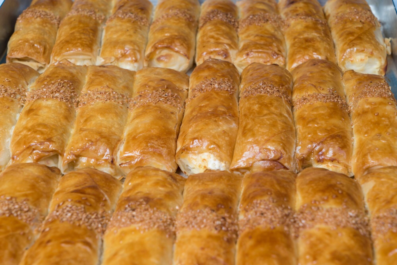 Peynirli Kol Böreği (2,5 kg)Tepsi
