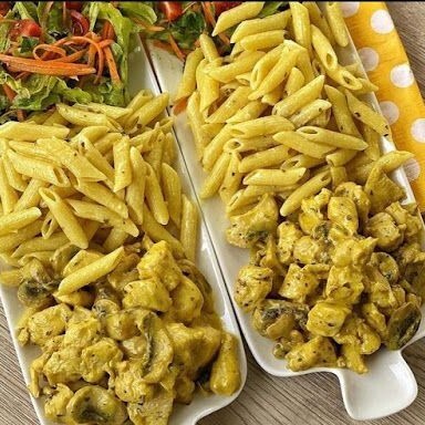 Köri Soslu Tavuklu Makarna