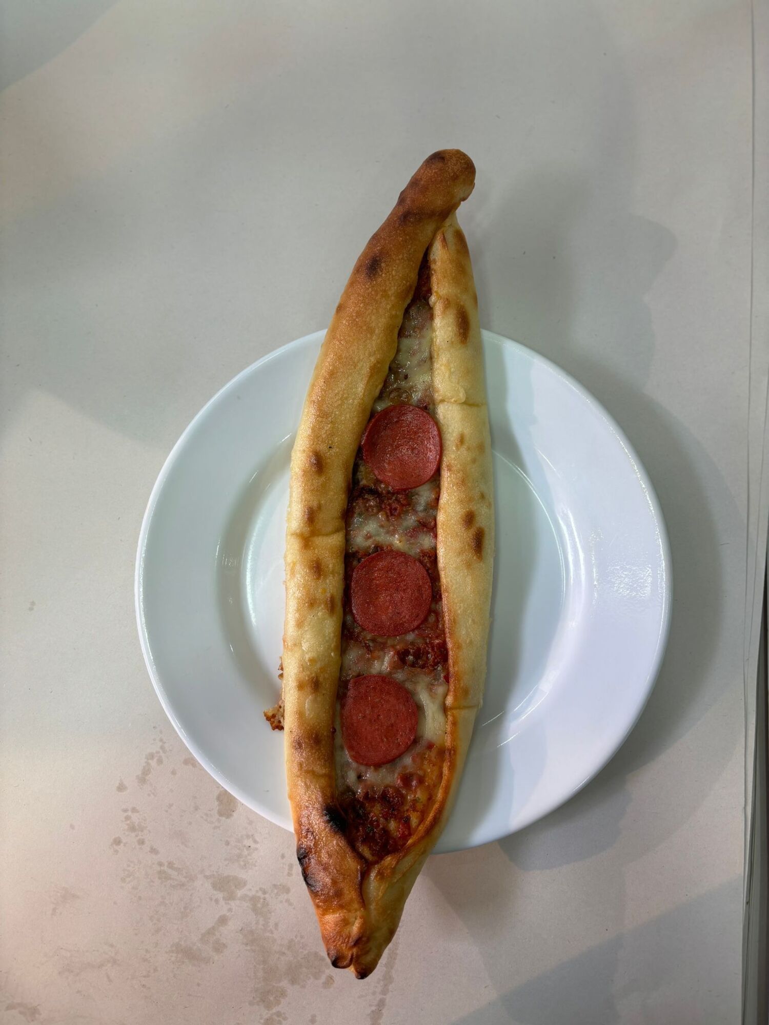Kıymalı Kaşarlı Sucuklu Güveç Pizza