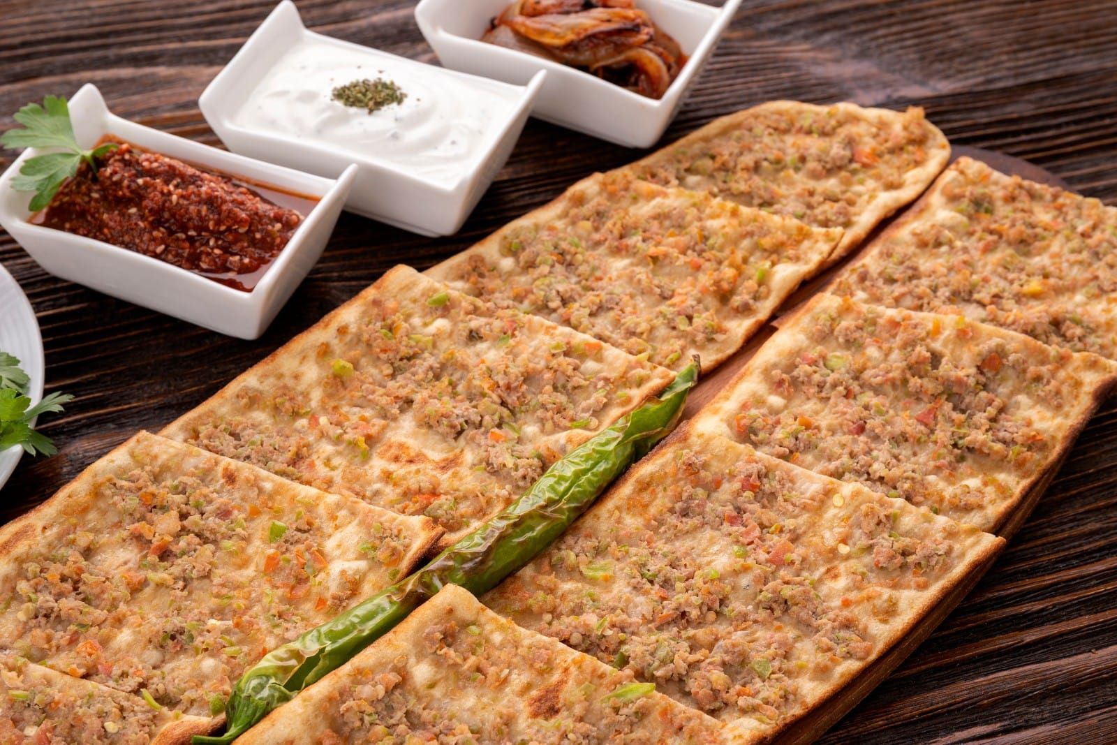 3 Metre Konya Etli Ekmek Menü