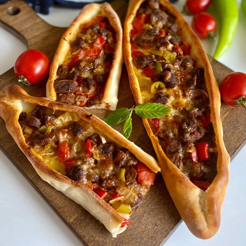 Kuşbaşılı Pide