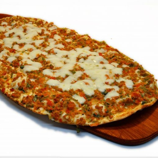Kıymalı Kaşarlı Pide