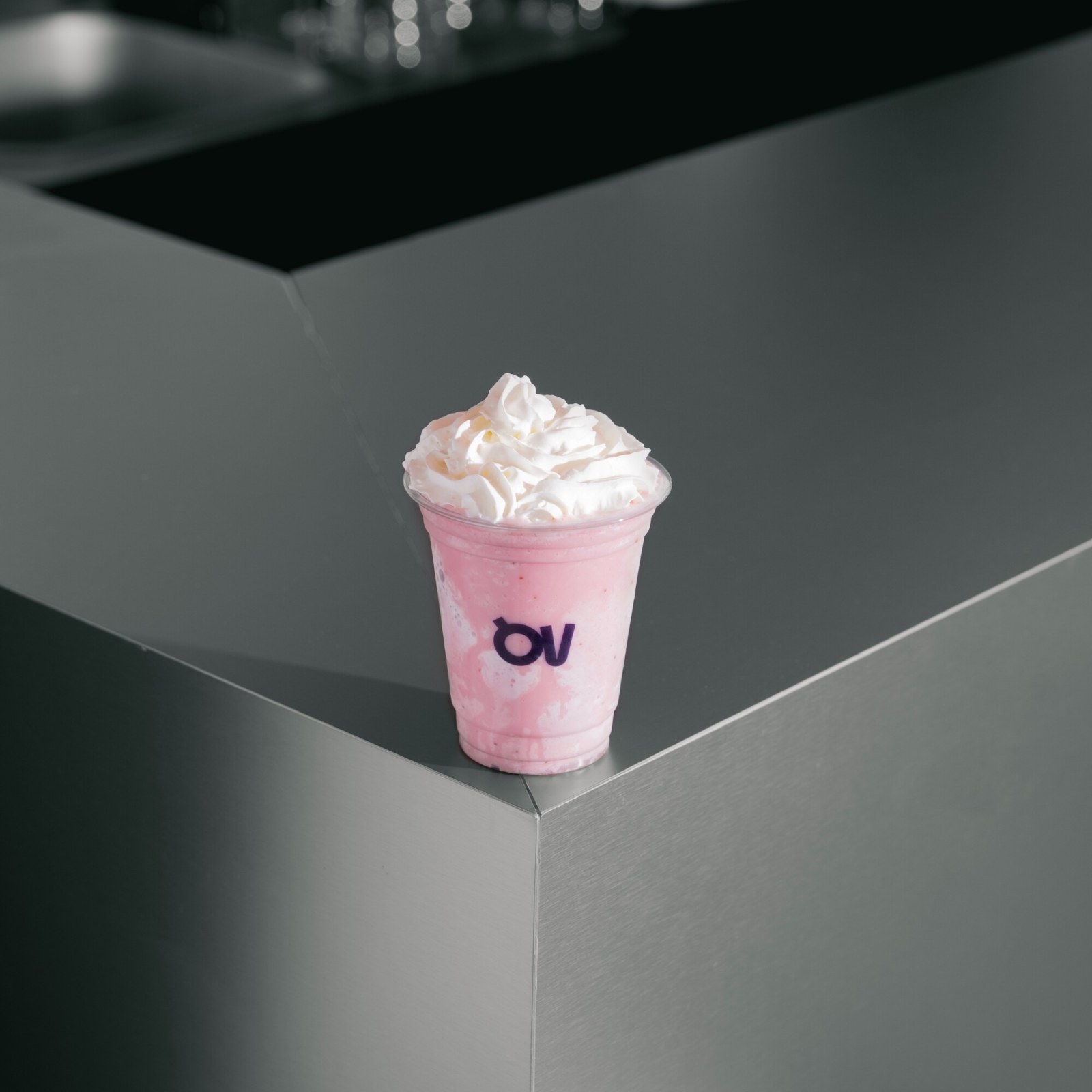 Çilekli Milkshake (12 oz)