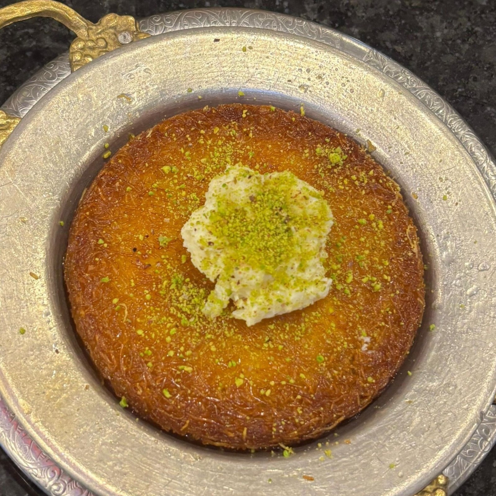 İçi Kaymaklı Künefe (4 Kişilik)