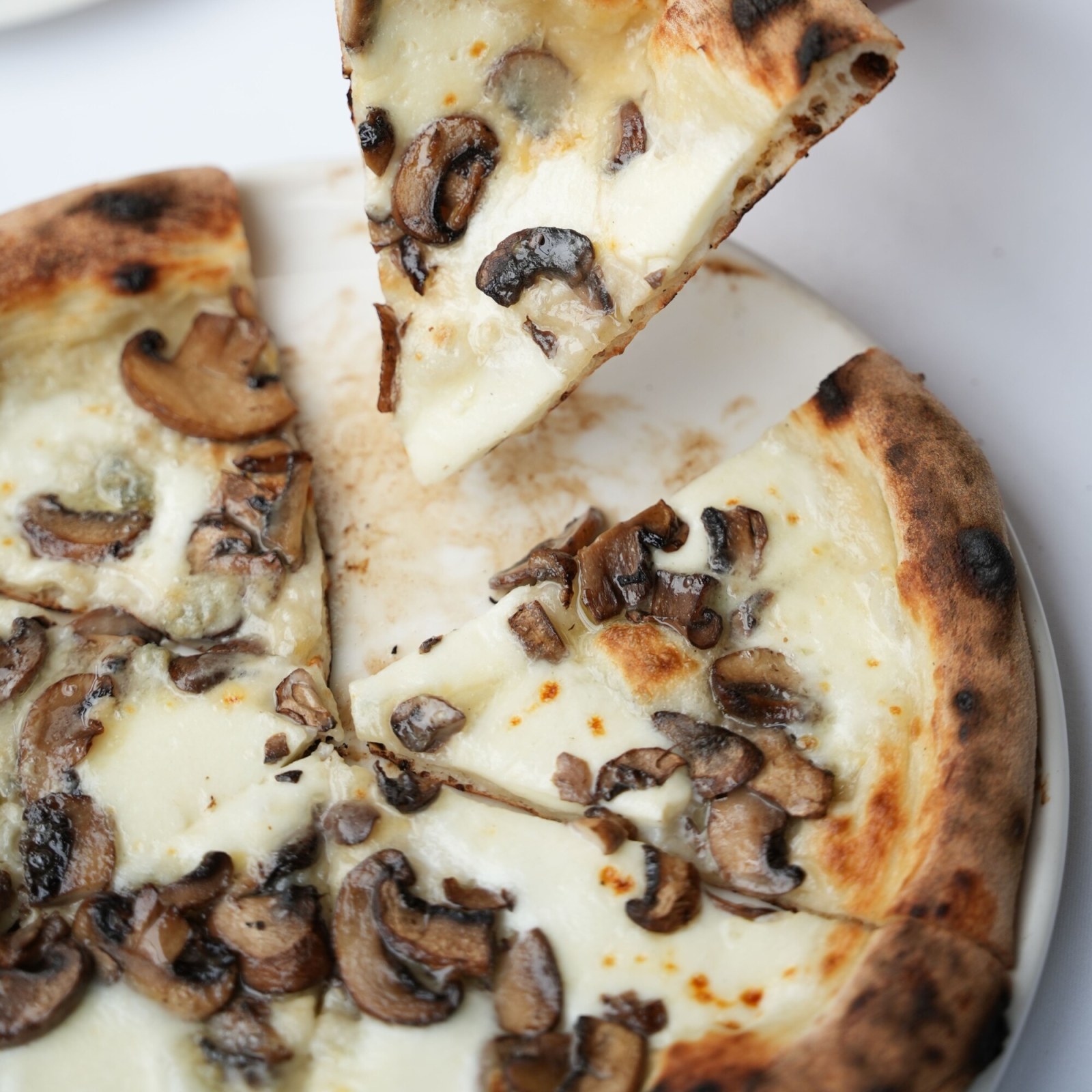 Mantarlı Pizza